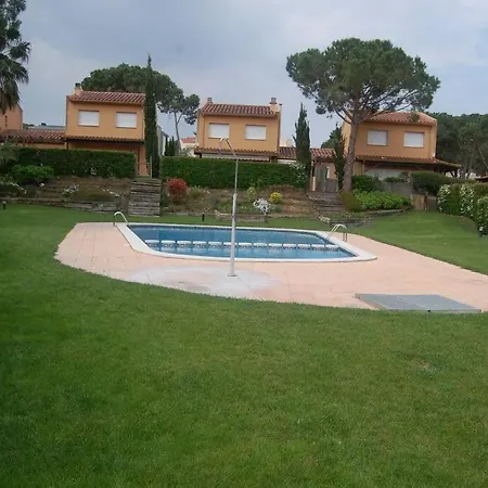 Casa Con Piscina A Menos De 1 Min De La Playa. Aa Holiday home Girona