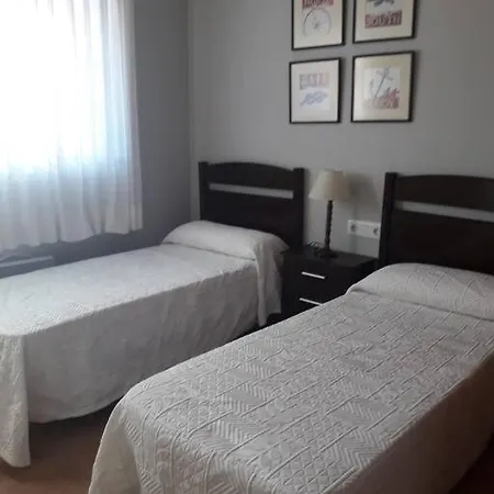 Casa Con Piscina A Menos De 1 Min De La Playa. Aa *